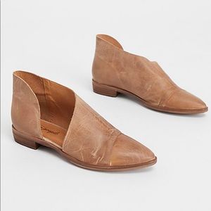 🍂FREE PEOPLE ROYALE FLATS🍂